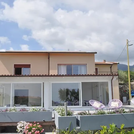 Capo Al Piano Bed & Breakfast